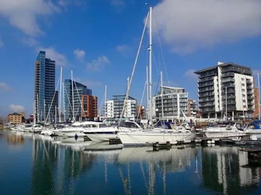 1-Bed Flat In Ocean Village Southampton Dış mekan fotoğraf